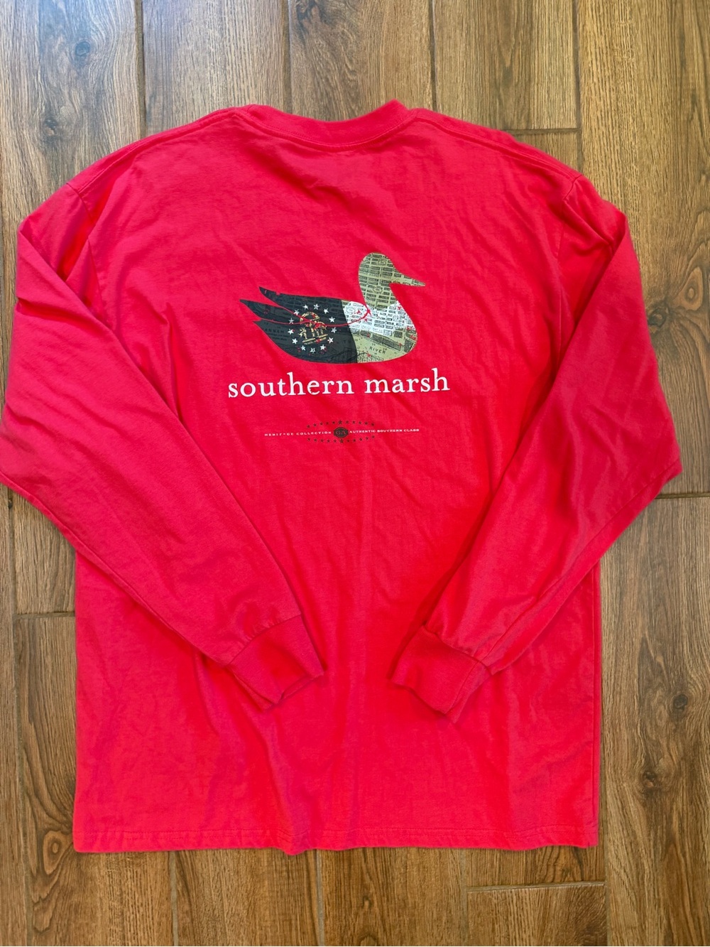 Southern Marsh Red Long-Sleeve Georgia flag Duck Graphic Shirt / men’s large